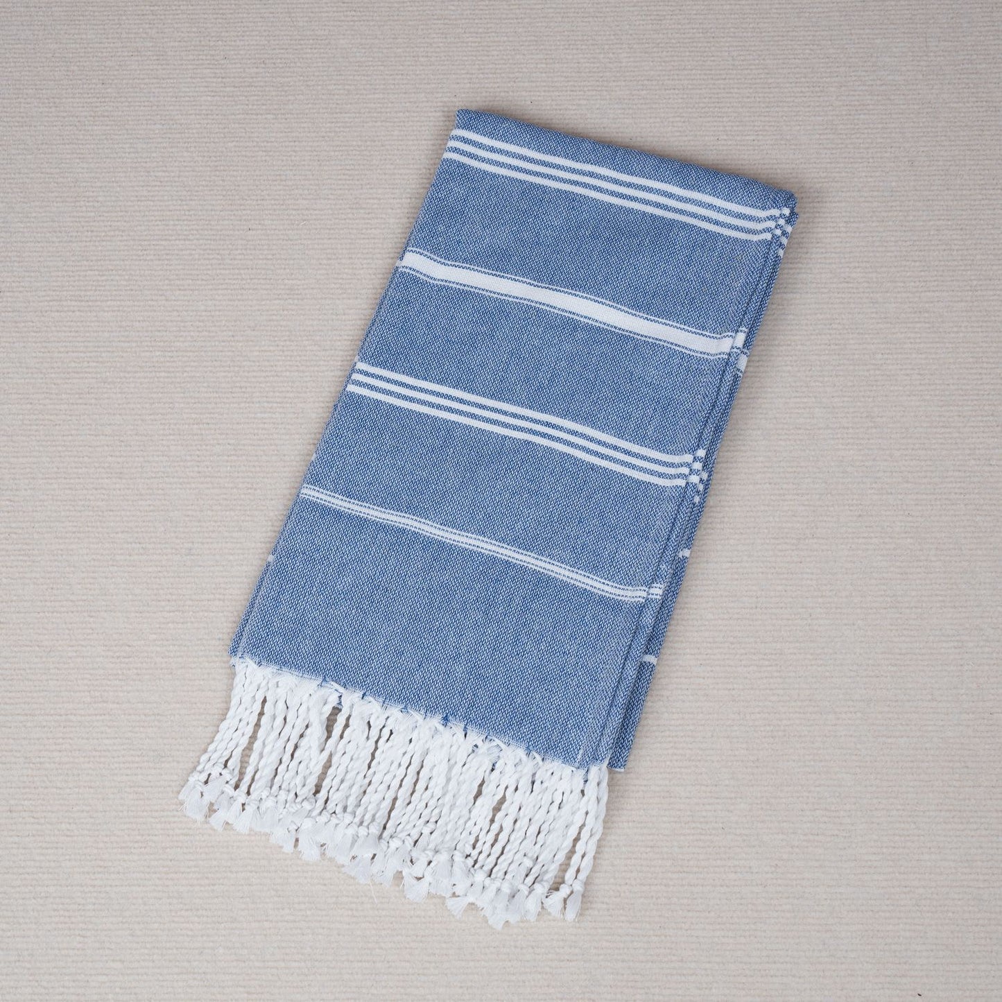 Oversized Tassel Beach Towel–Quick-Dry Cotton Blend Tassel Beach Blanket