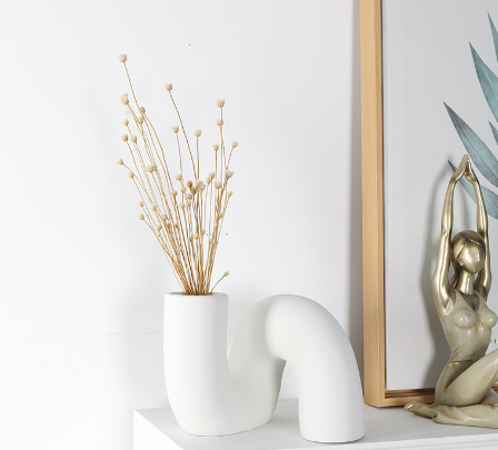 Nordic Ceramic Flower Vase–Handmade Modern Decorative Vase for Dried Flowers & Home Décor
