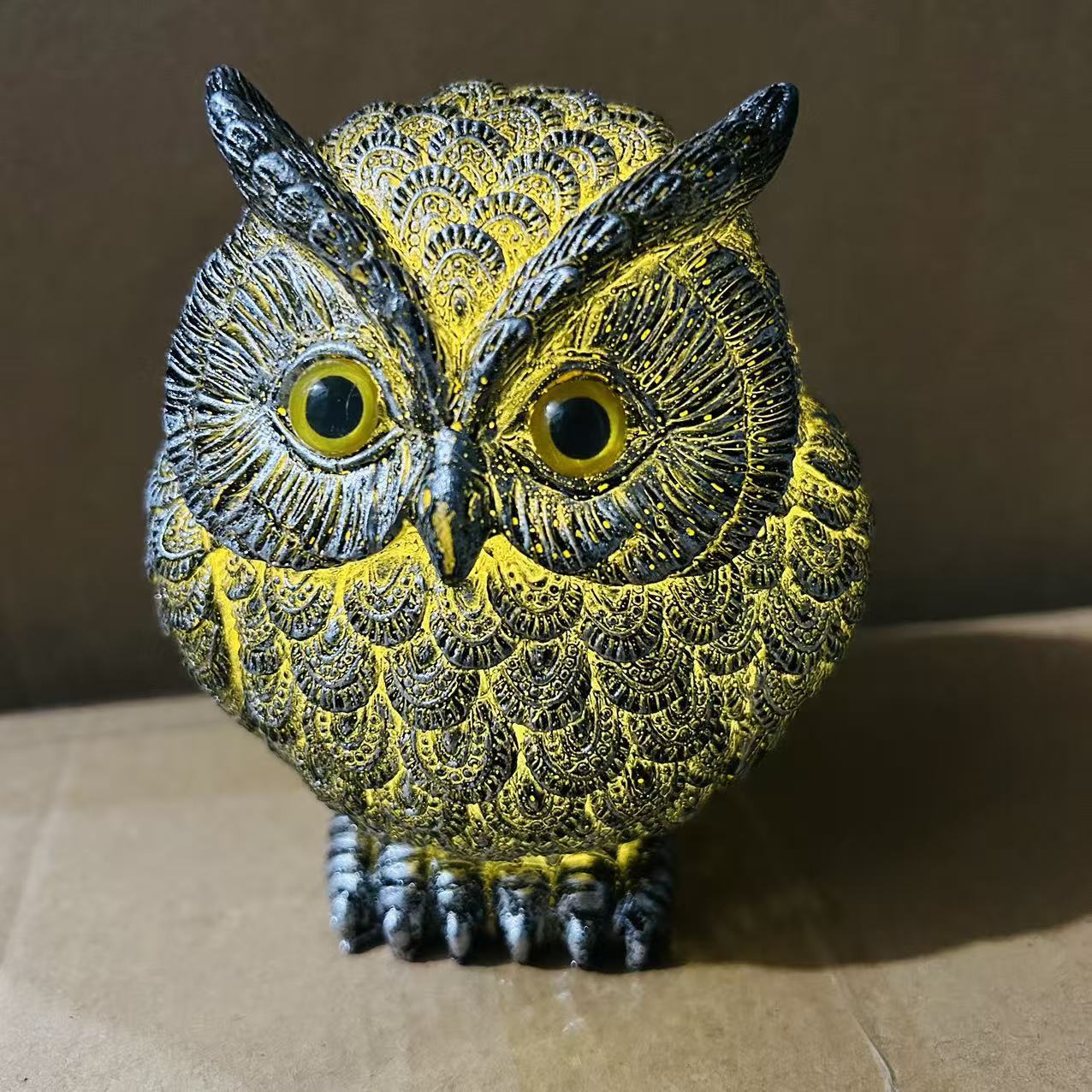 Glow-in-the-Dark Halloween Ghost Decoration – LED Resin Ornament