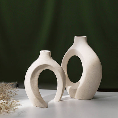 European Ceramic Vase–Modern Minimalist Decorative Flower Vase for Home & Office Décor
