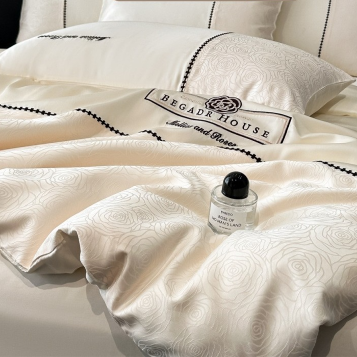 Luxury Lyocell Bedding Set–Ultra Soft Cooling 4-Piece Quilt Cover Set