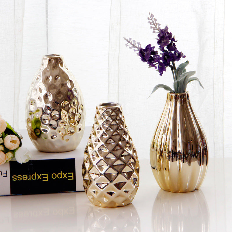 Nordic Ceramic Vase–Minimalist Decorative Flower Vase for Living Room, Dining Table & Home Décor