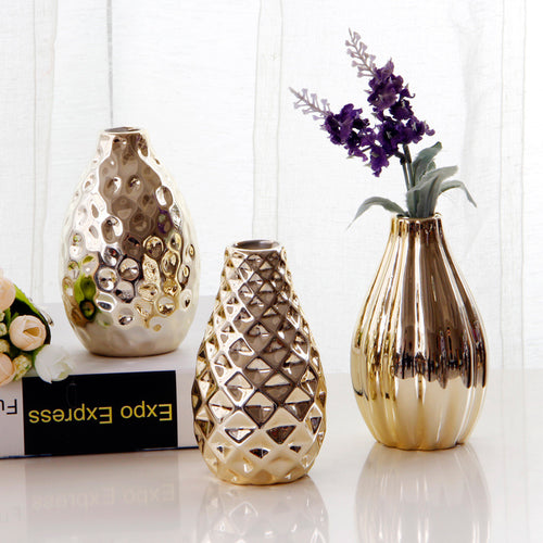 Nordic Ceramic Vase–Minimalist Decorative Flower Vase for Living Room, Dining Table & Home Décor