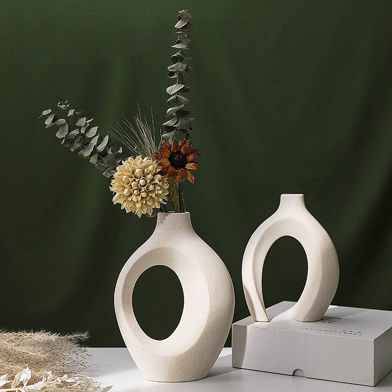 European Ceramic Vase–Modern Minimalist Decorative Flower Vase for Home & Office Décor
