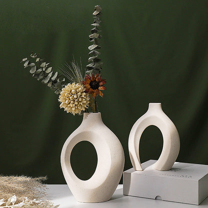 European Ceramic Vase–Modern Minimalist Decorative Flower Vase for Home & Office Décor