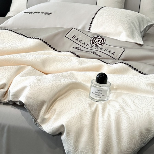 Luxury Lyocell Bedding Set–Ultra Soft Cooling 4-Piece Quilt Cover Set