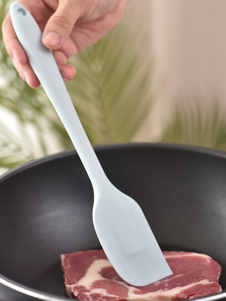 4-Piece Silicone Baking Tools Set–Spatula, Scraper & Oil Brush, Non-Stick Heat Resistant Kitchen Utensils