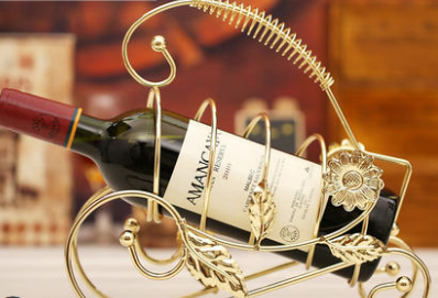Vintage Metal Wine Rack–Decorative Hawthorn Flower Wine Bottle Holder for Home Décor