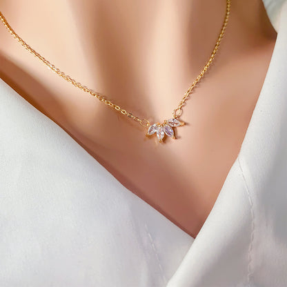Leaf Necklace–Rhinestone Pendant Necklace, Gold & Silver Adjustable Chain Jewellery for Women