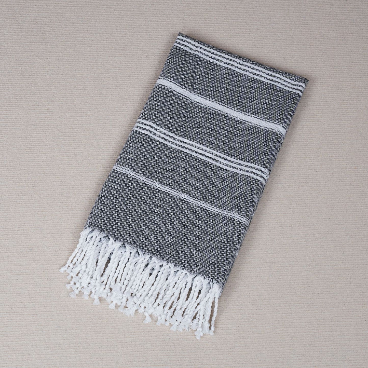 Oversized Tassel Beach Towel–Quick-Dry Cotton Blend Tassel Beach Blanket