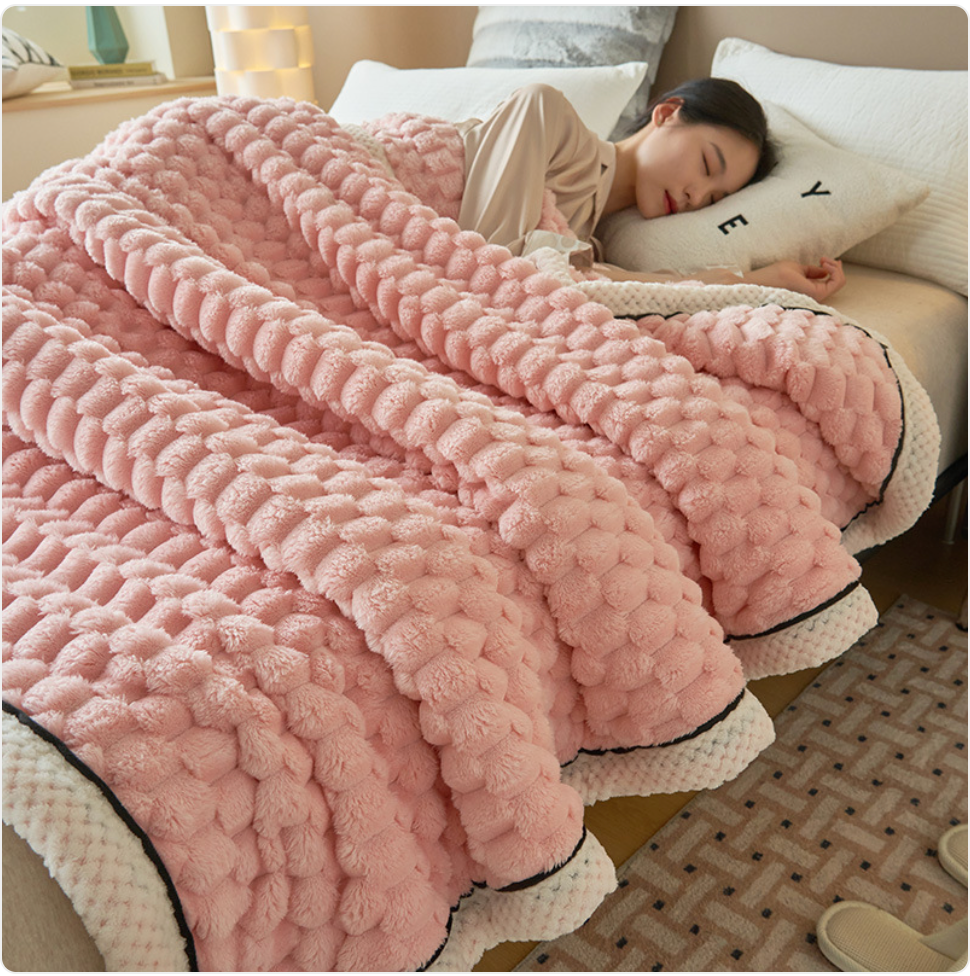 Golden Turtle Velvet Blanket–Ultra Soft All-Season Throw for Bed, Sofa & Relaxation