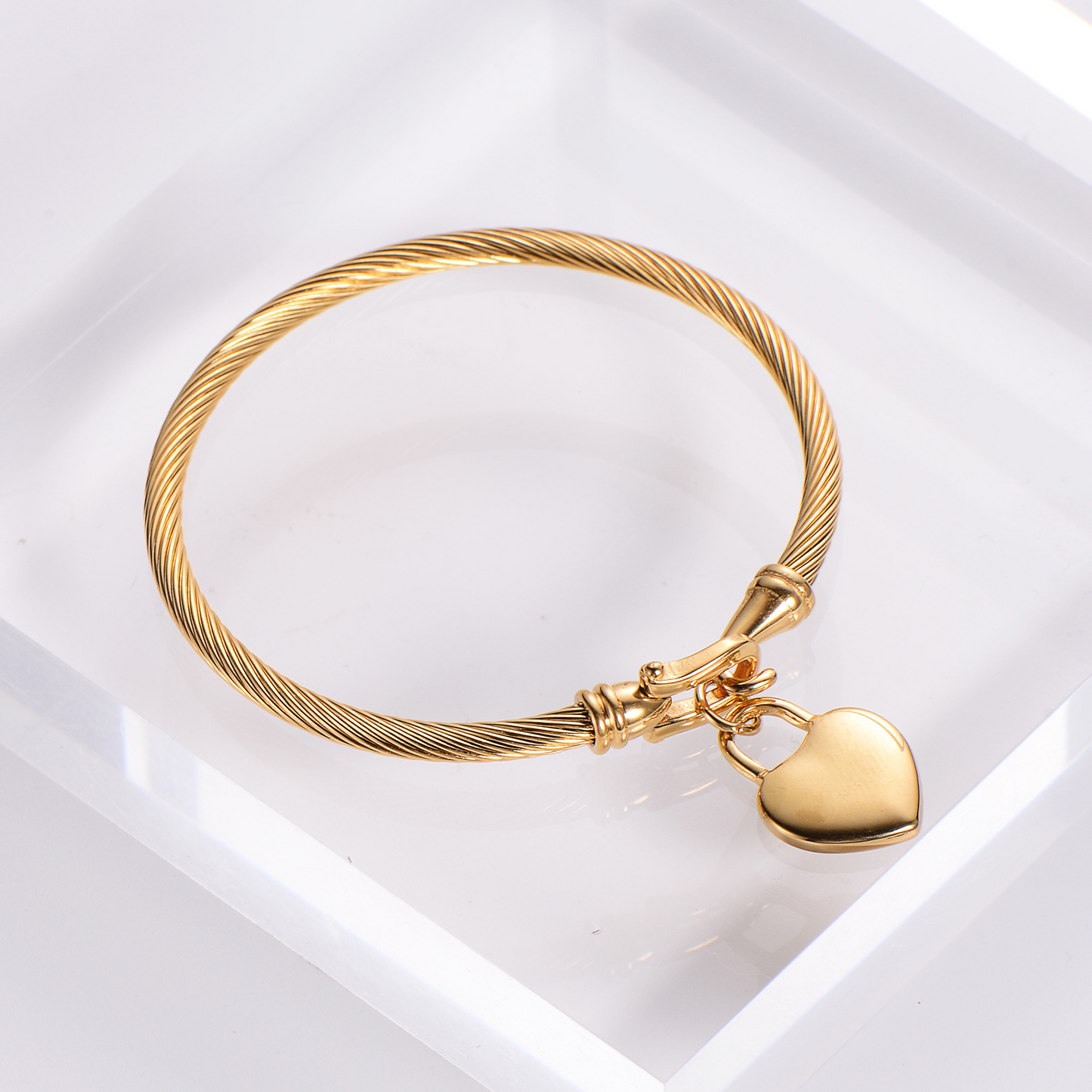18K Gold Plated Heart Bracelet–Stainless Steel Cable Chain Bracelet, Minimalist Heart Jewellery for Women