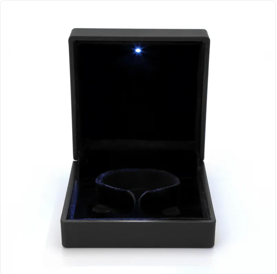 Black Jewelry Storage Box–Compact Jewellery Organiser Case for Rings, Bracelets & Accessories (Modern Display Box)