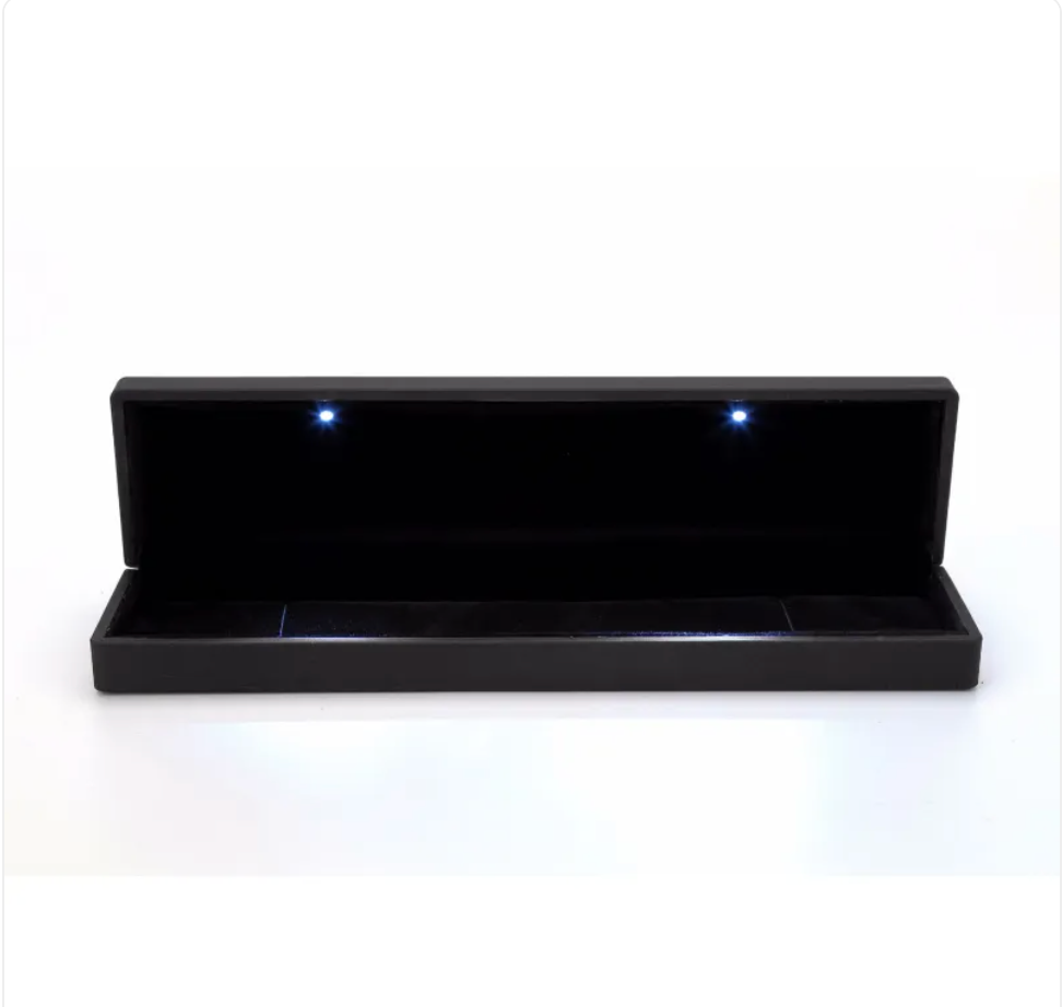 Black Jewelry Storage Box–Compact Jewellery Organiser Case for Rings, Bracelets & Accessories (Modern Display Box)