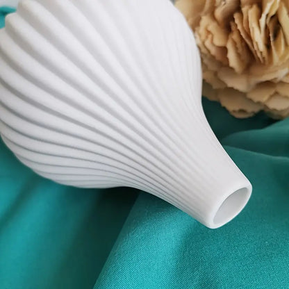 White Ceramic Flower Vase–Modern Decorative Vase for Living Room, Dining Table & Office Décor