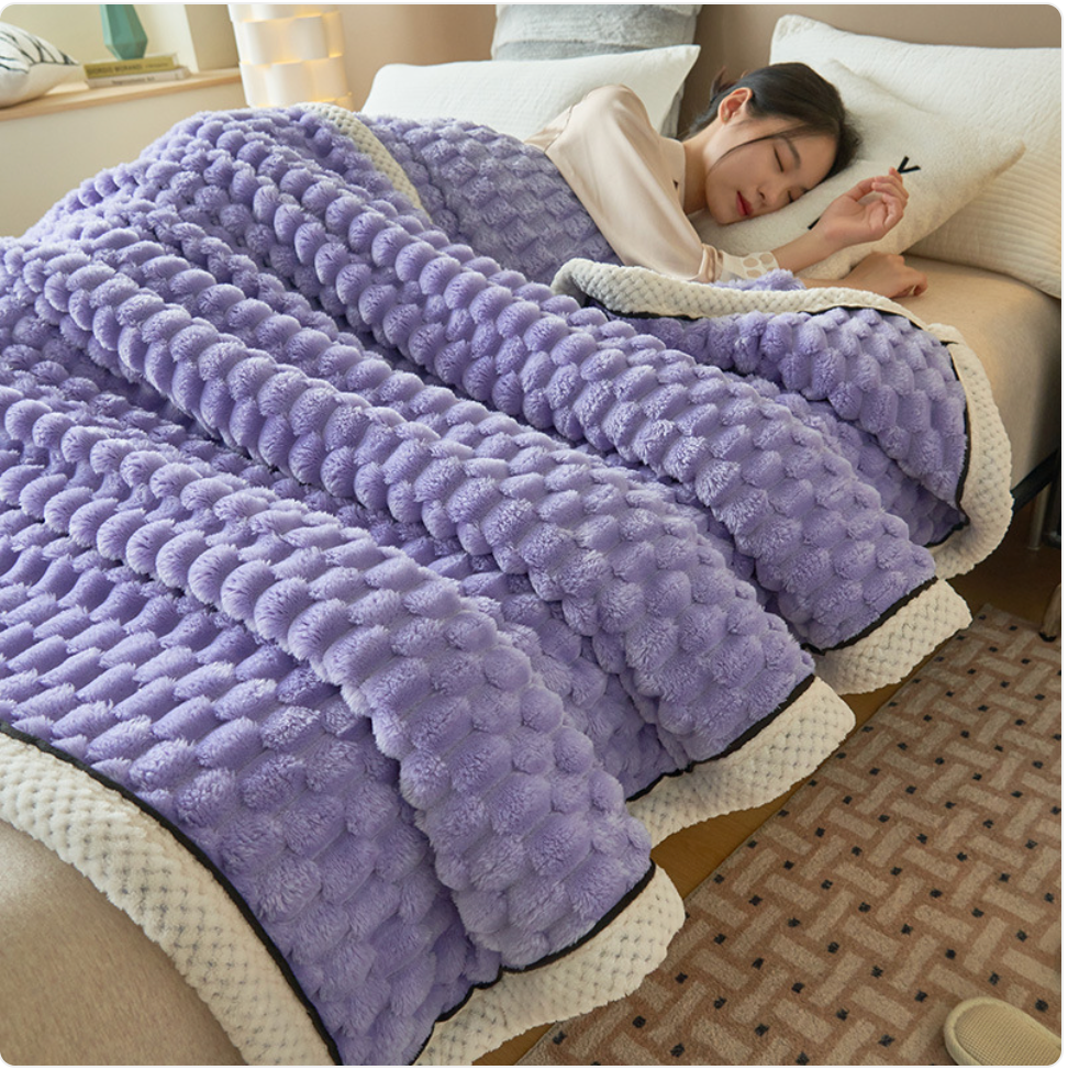 Golden Turtle Velvet Blanket–Ultra Soft All-Season Throw for Bed, Sofa & Relaxation
