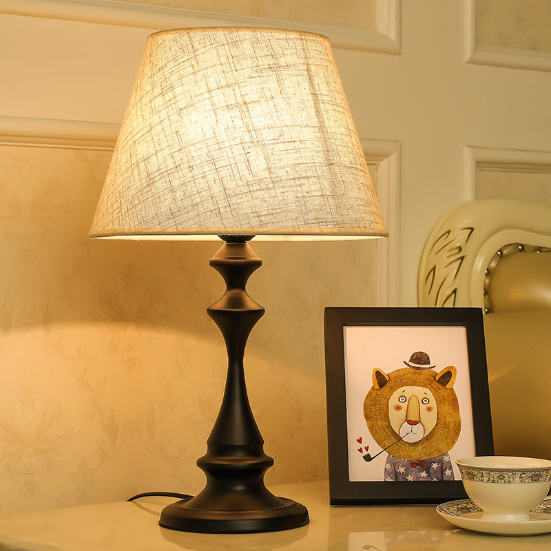 Modern Craft Dimmable LED Table Lamp–Minimalist Metal Bedside Lamp