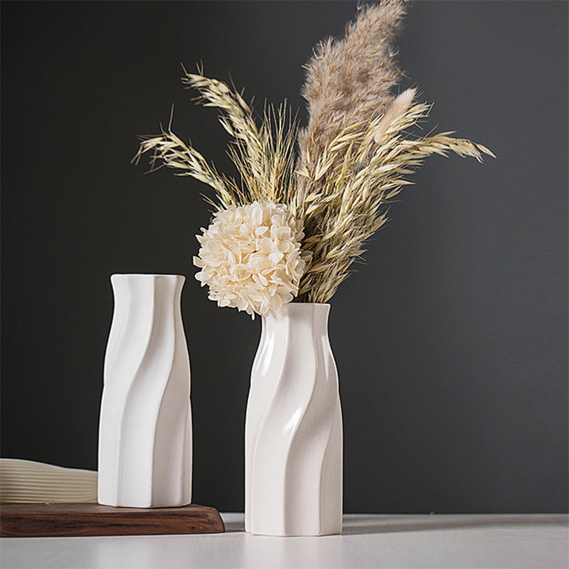 Modern Ceramic Flower Vase–Nordic White Decorative Vase for Fresh & Dried Flowers, Handmade Home Décor