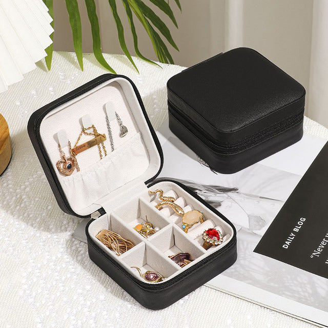Travel Cosmetic Bag & Jewelry Organiser–Compact Makeup & Jewellery Storage Case for Rings, Earrings & Essentials (Portable Mini Case)