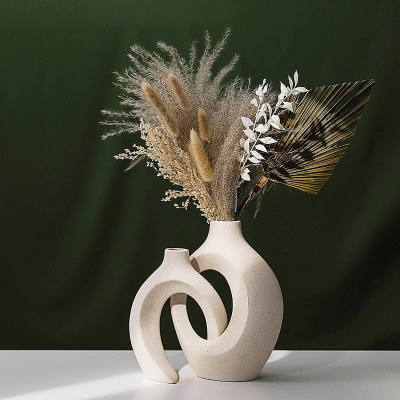 European Ceramic Vase–Modern Minimalist Decorative Flower Vase for Home & Office Décor
