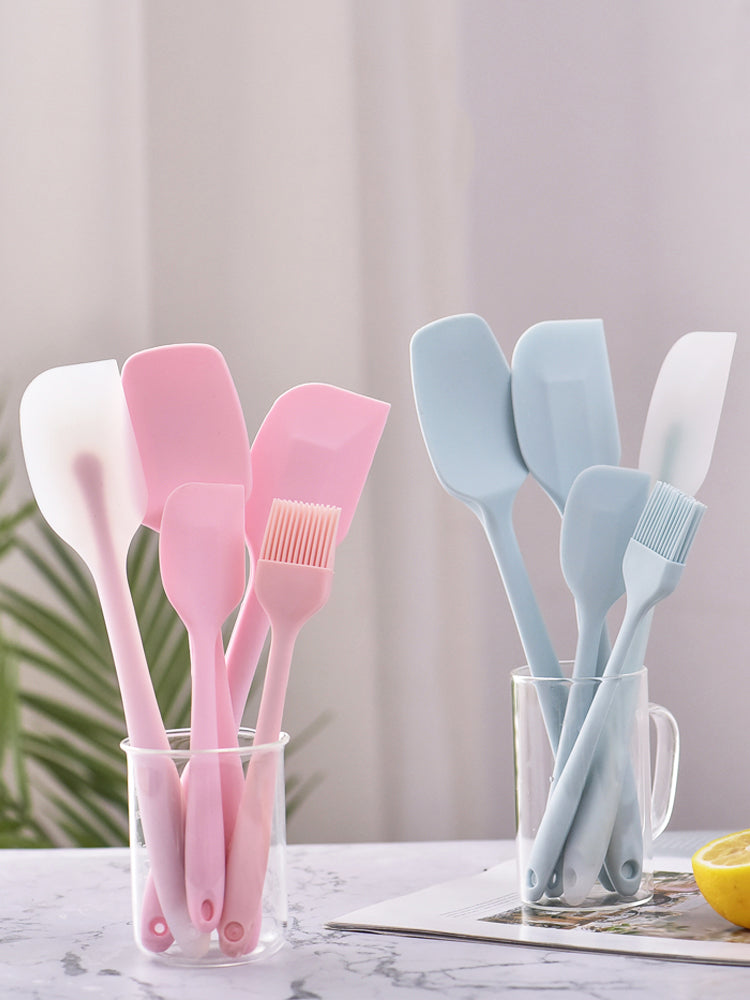 4-Piece Silicone Baking Tools Set–Spatula, Scraper & Oil Brush, Non-Stick Heat Resistant Kitchen Utensils