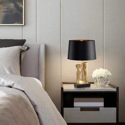 Nordic Metal Table Lamp - Post-Modern Artistic Bedside & Ambient Lamp