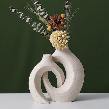 European Ceramic Vase–Modern Minimalist Decorative Flower Vase for Home & Office Décor