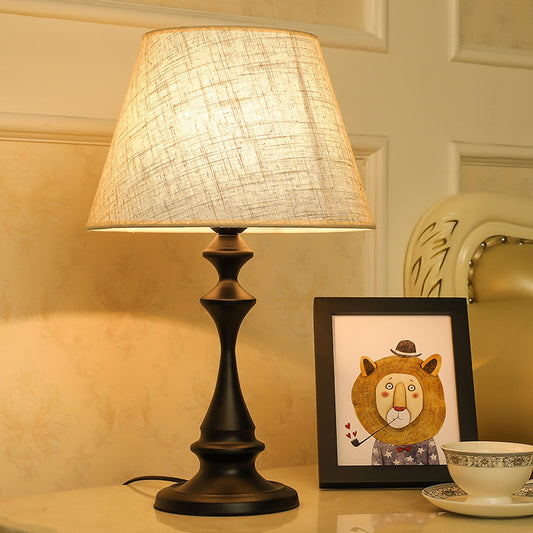Modern Craft Dimmable LED Table Lamp–Minimalist Metal Bedside Lamp