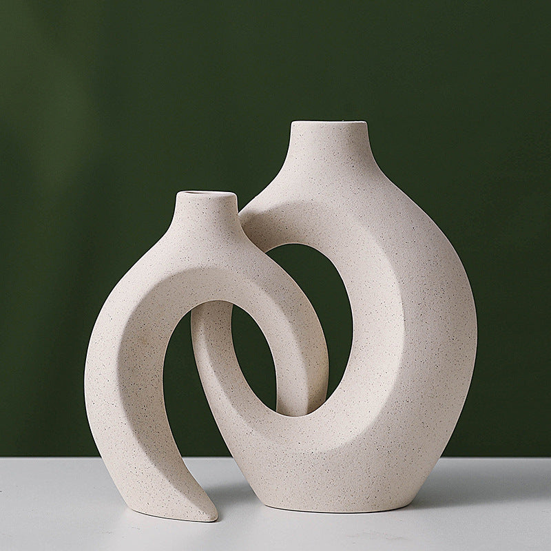 European Ceramic Vase–Modern Minimalist Decorative Flower Vase for Home & Office Décor