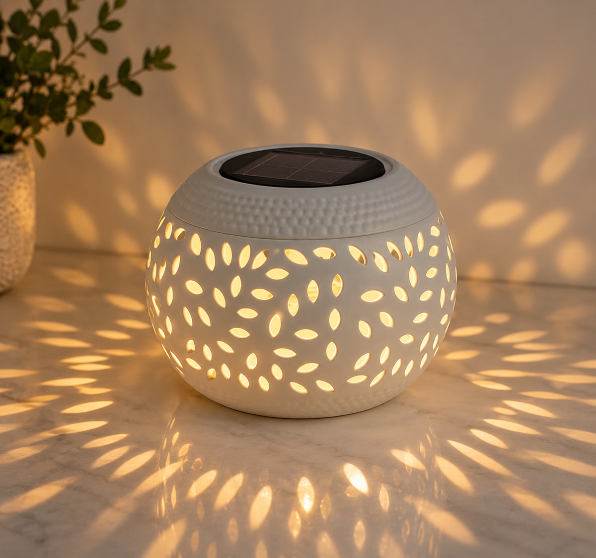 Solar Leaf Pattern Outdoor Light - Waterproof LED Garden Decorative Lamp